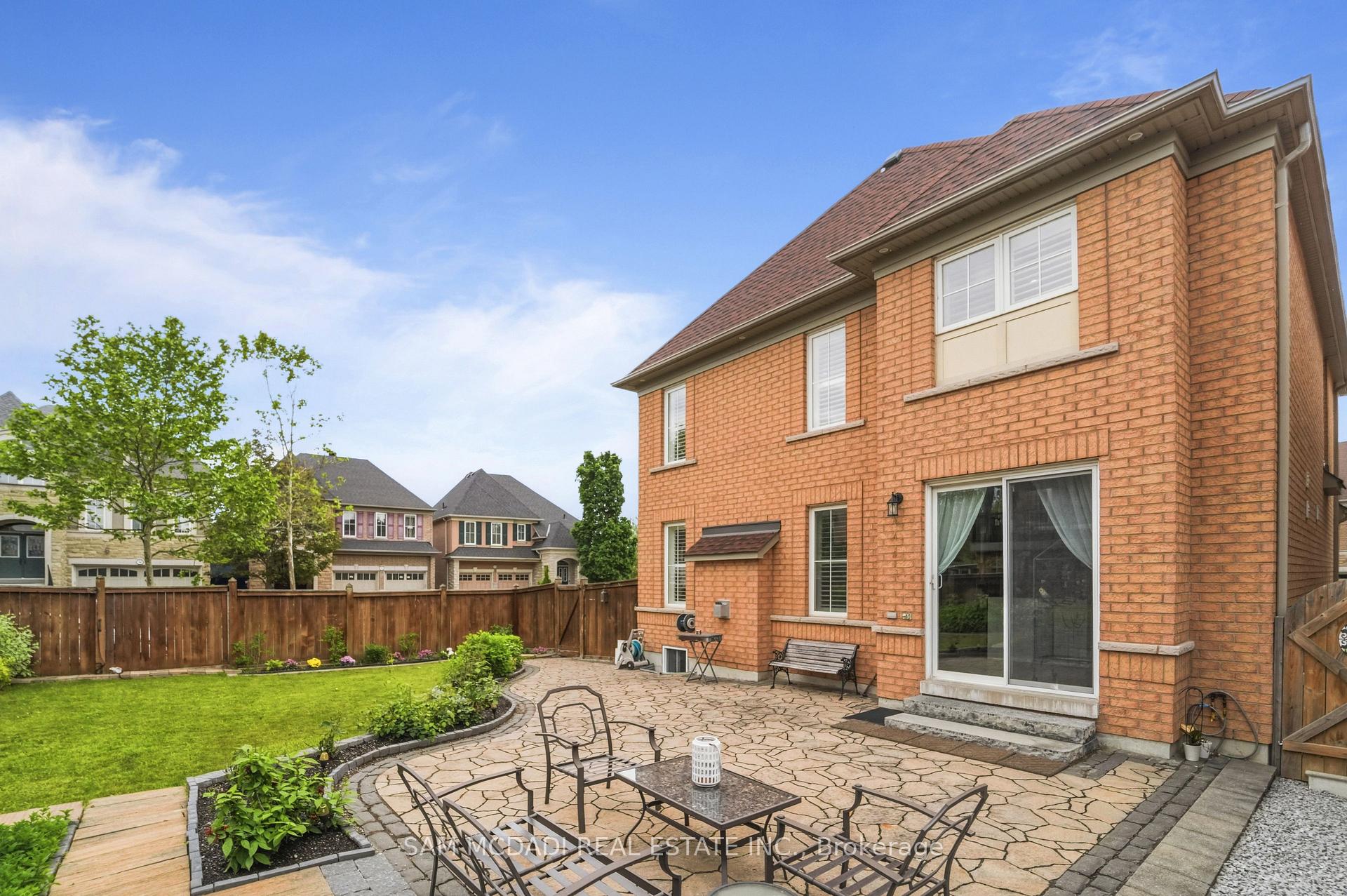 5 Whitbread Crescent