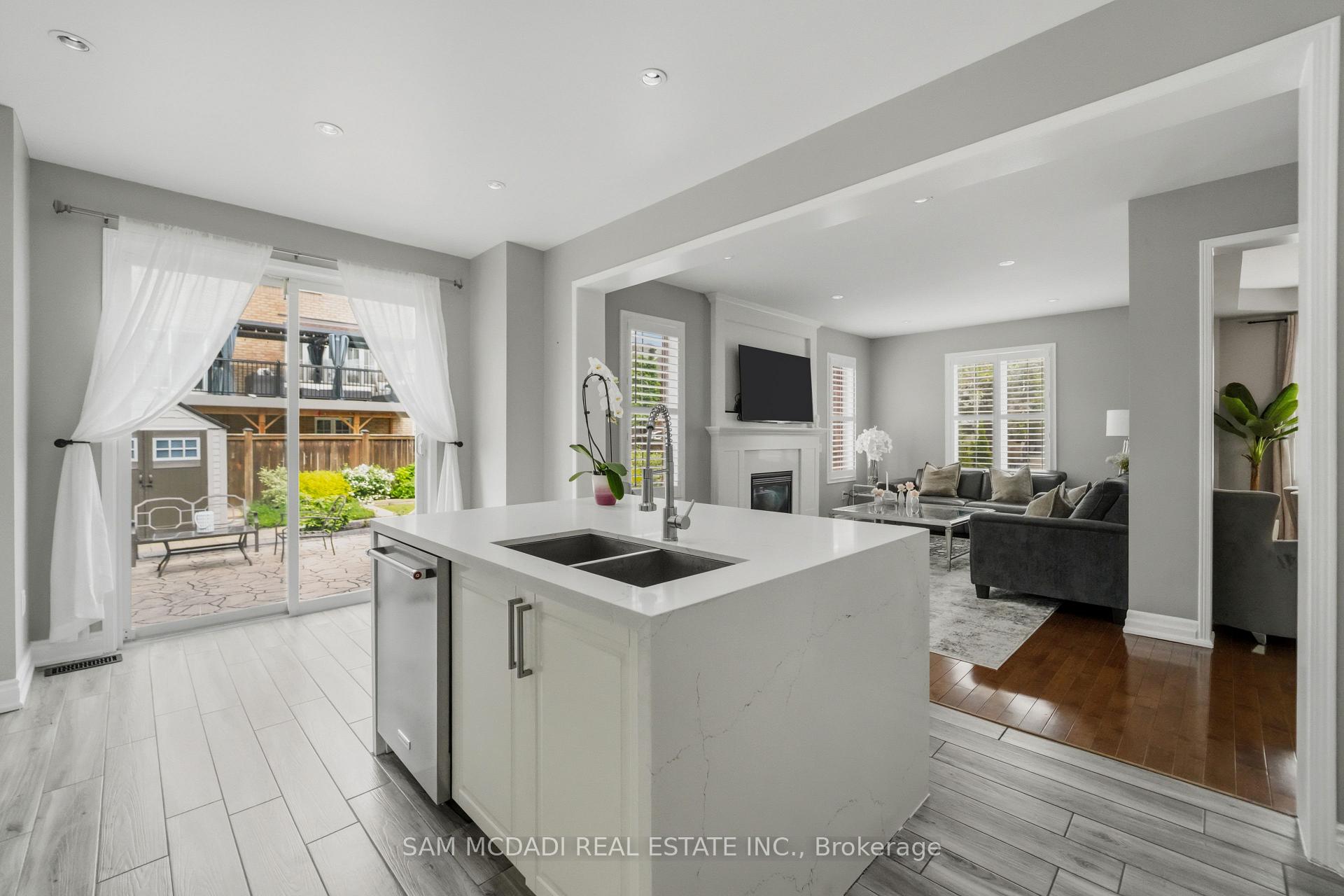5 Whitbread Crescent