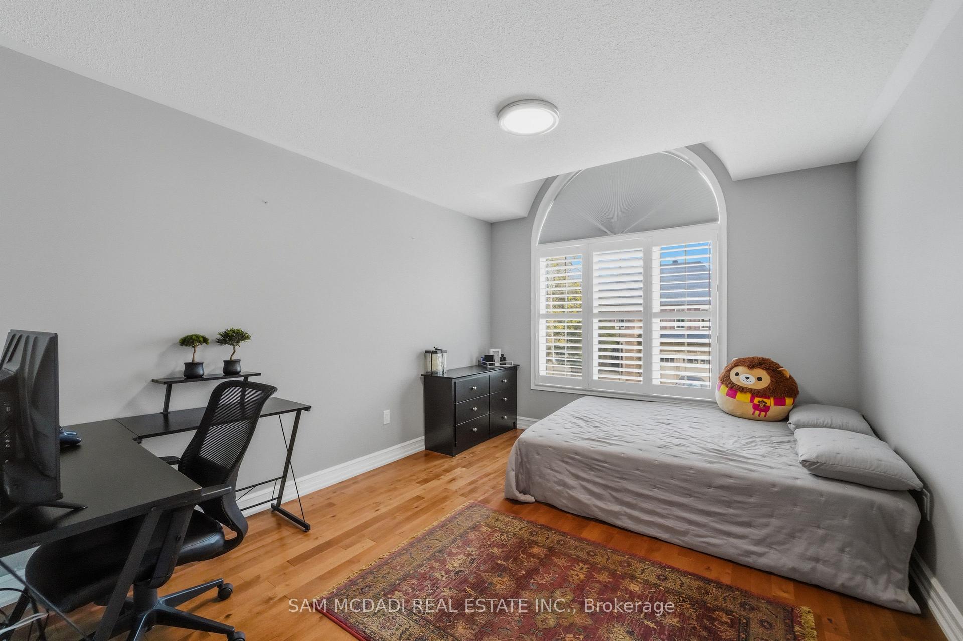 5 Whitbread Crescent