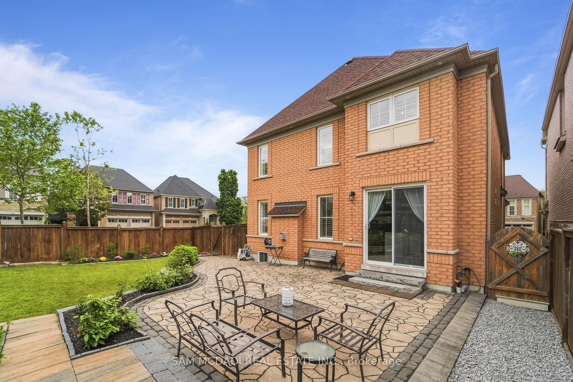 5 Whitbread Crescent