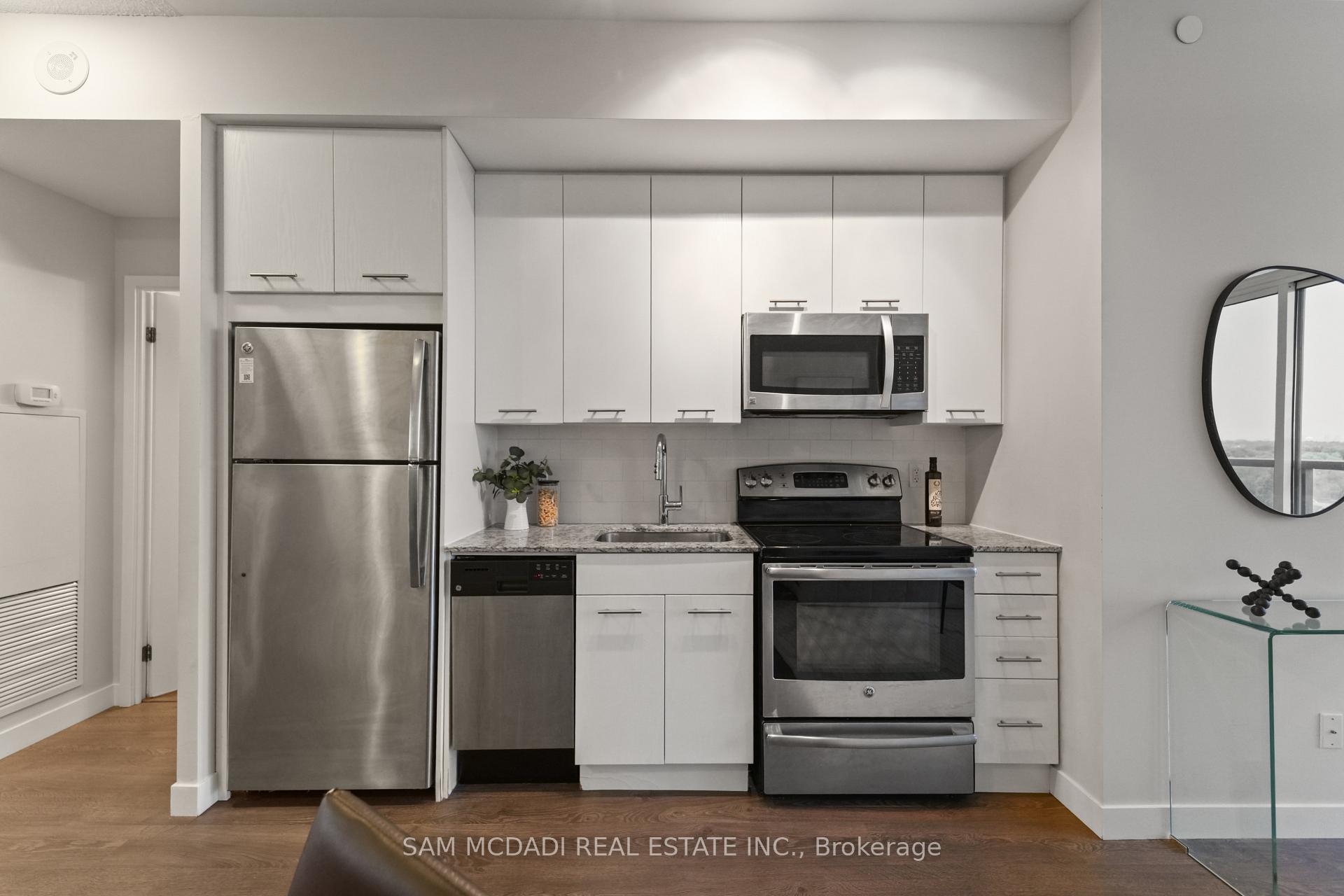 2055 Danforth Avenue 903, Toronto Unit: 903