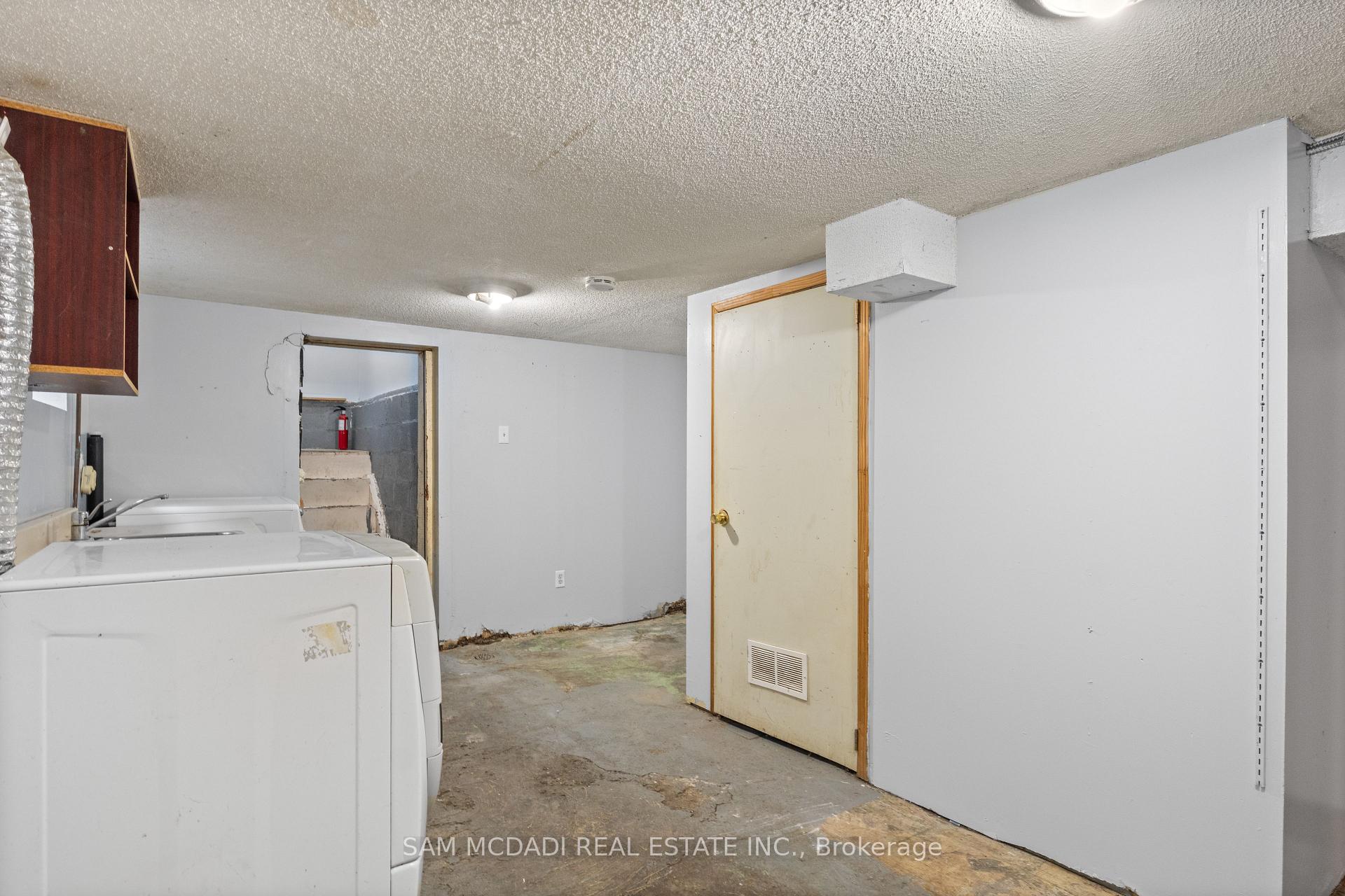 259 Milverton Boulevard, Toronto
