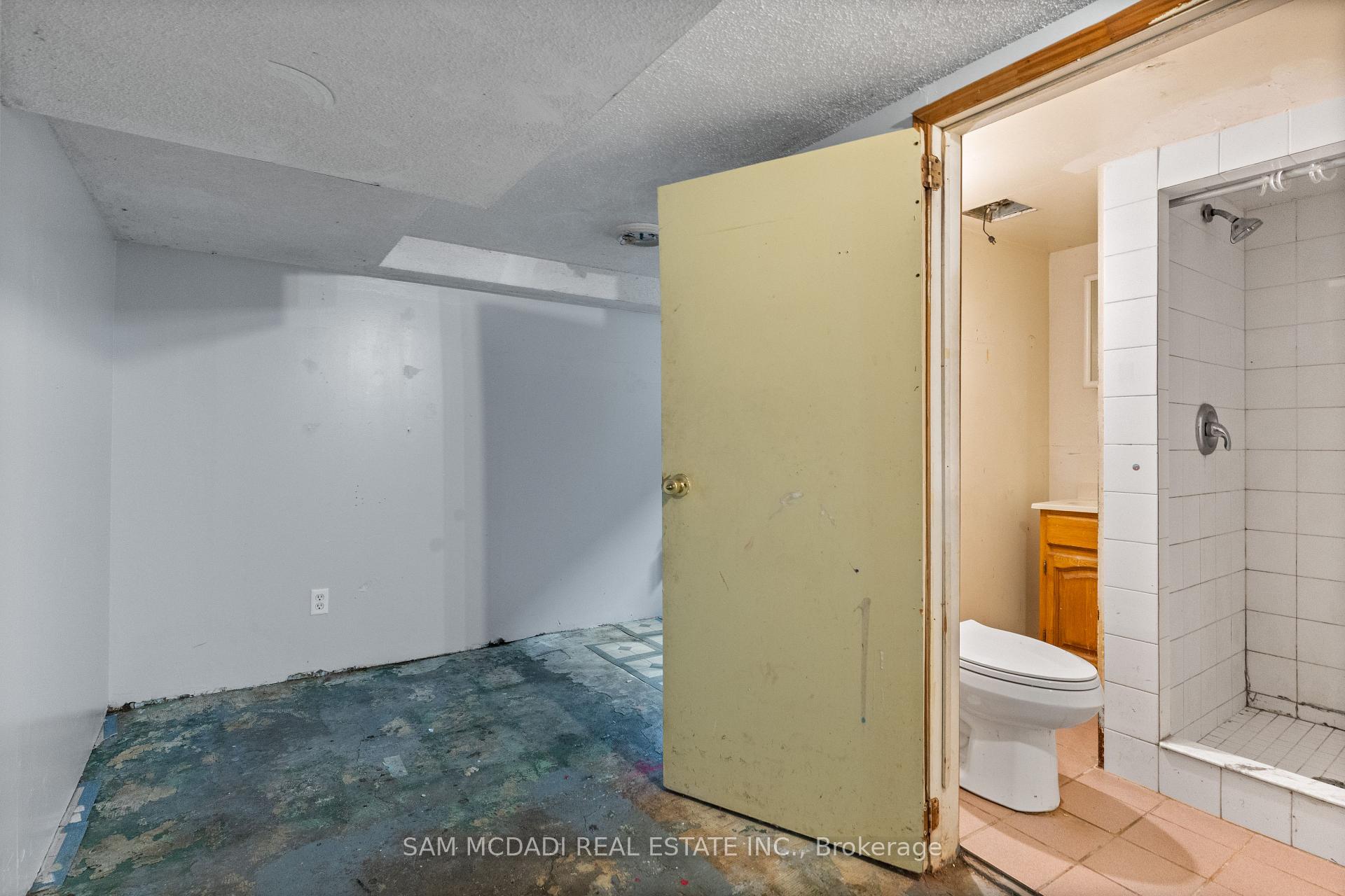 259 Milverton Boulevard, Toronto