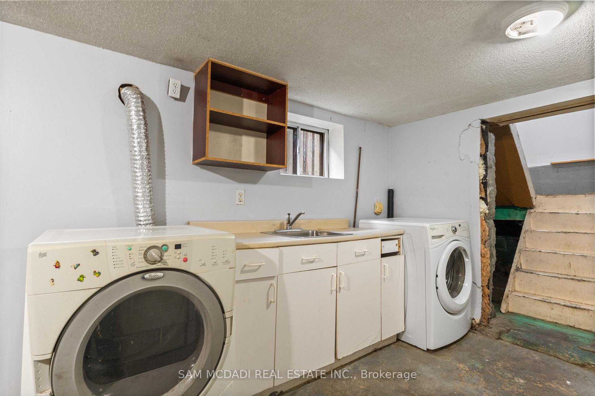 259 Milverton Boulevard, Toronto