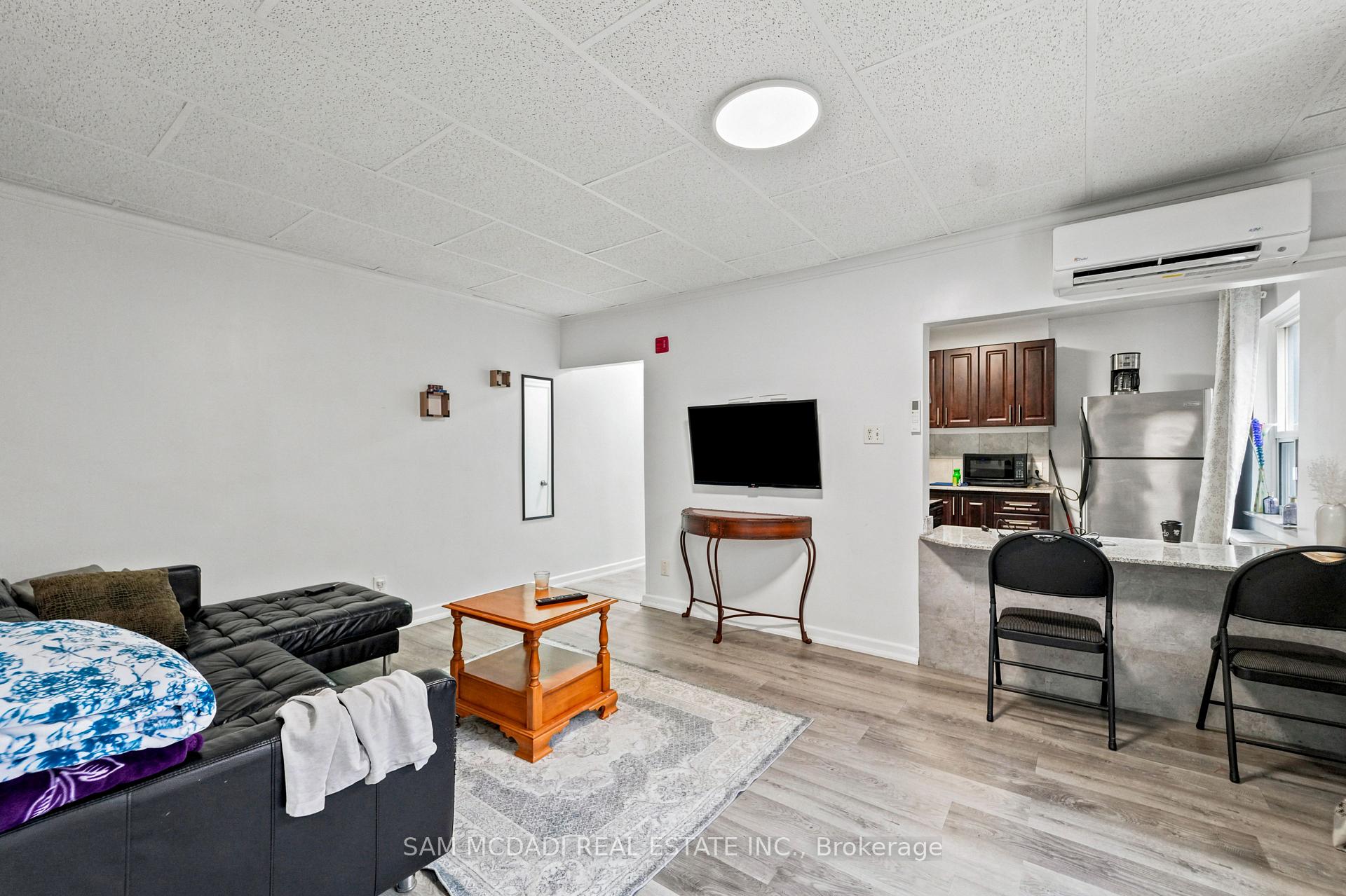 1016 O'connor Drive 201, Toronto Unit: 201