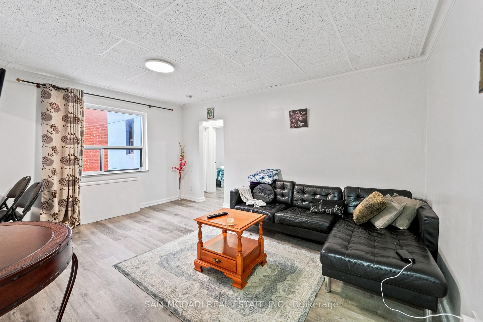 1016 O'connor Drive 201, Toronto Unit: 201