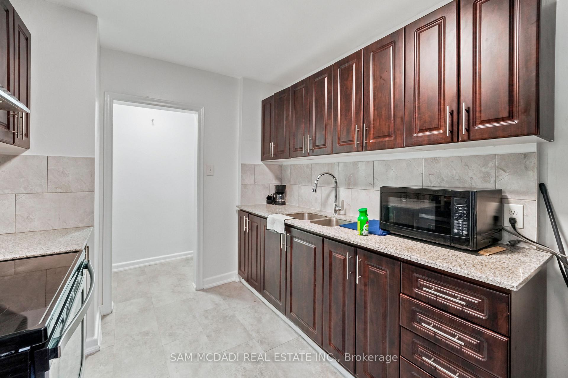 1016 O'connor Drive 201, Toronto Unit: 201