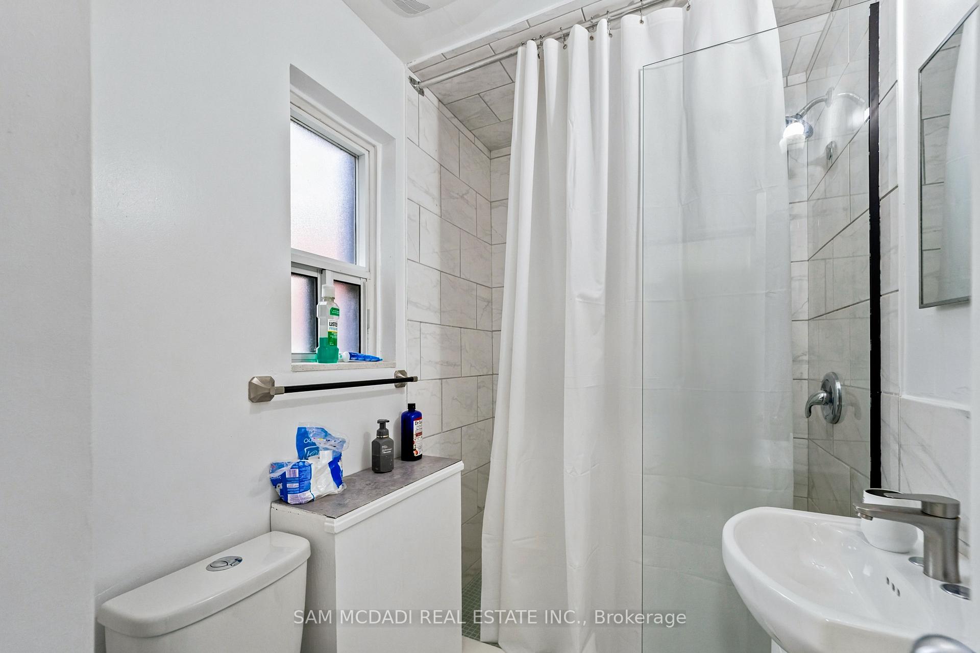1016 O'connor Drive 201, Toronto Unit: 201
