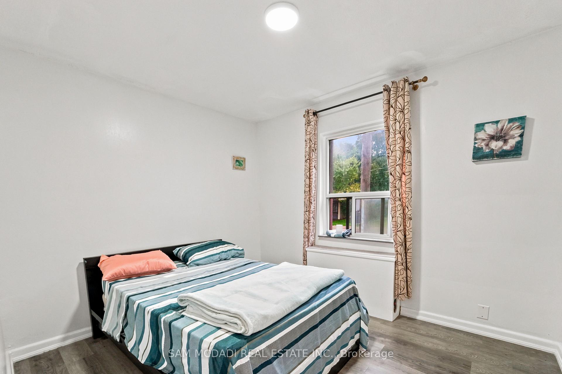 1016 O'connor Drive 201, Toronto Unit: 201