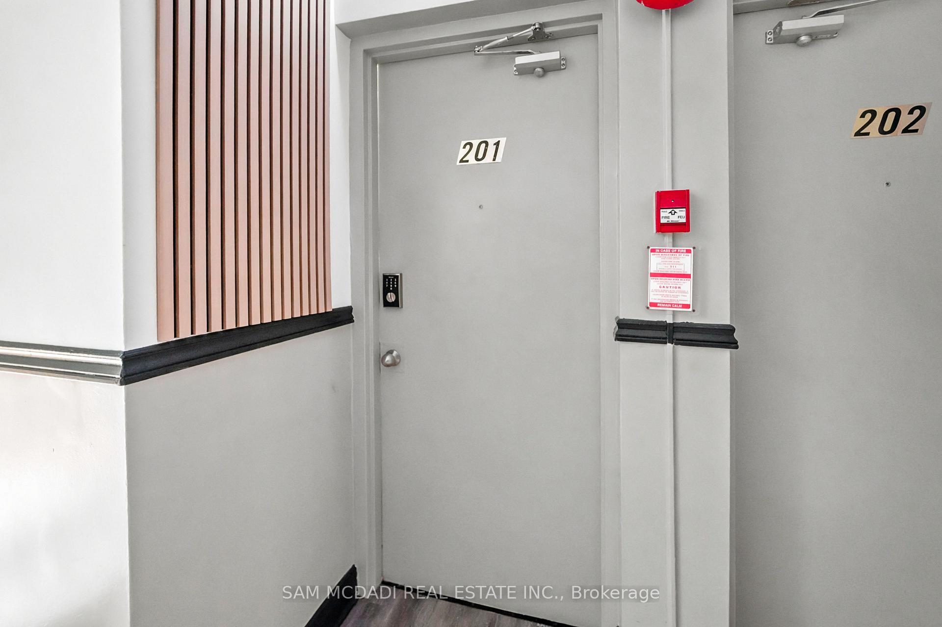 1016 O'connor Drive 201, Toronto Unit: 201