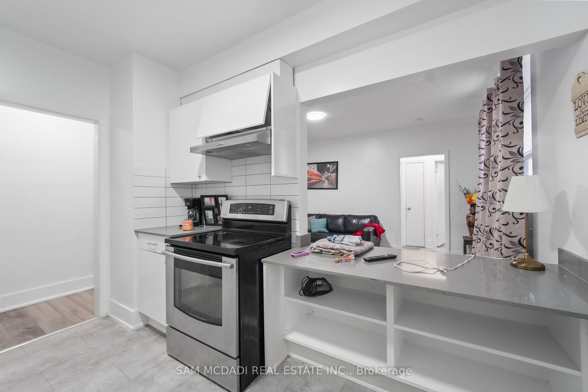 1016 O'connor Drive 104, Toronto Unit: 104