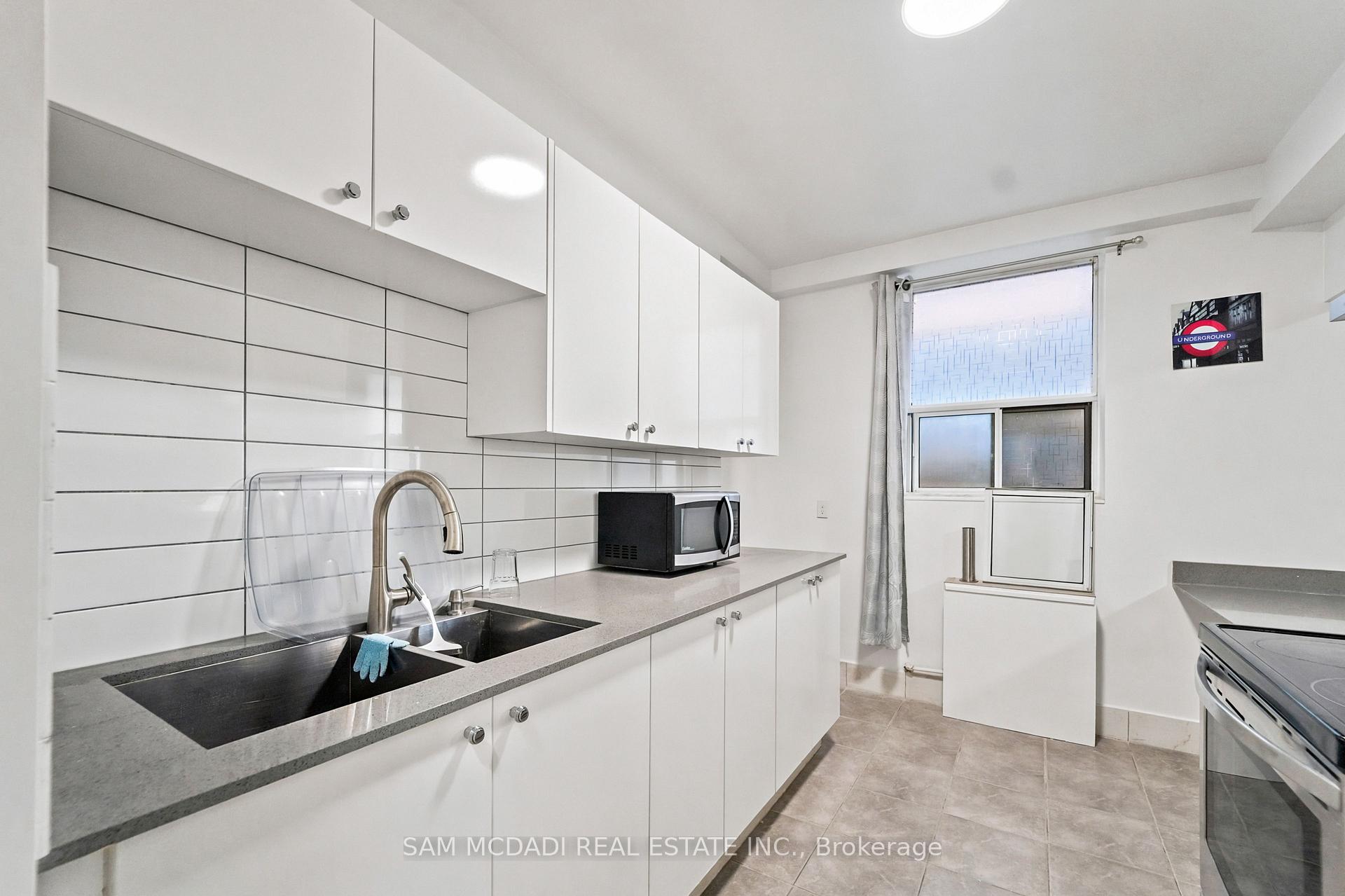 1016 O'connor Drive 103, Toronto Unit: 103
