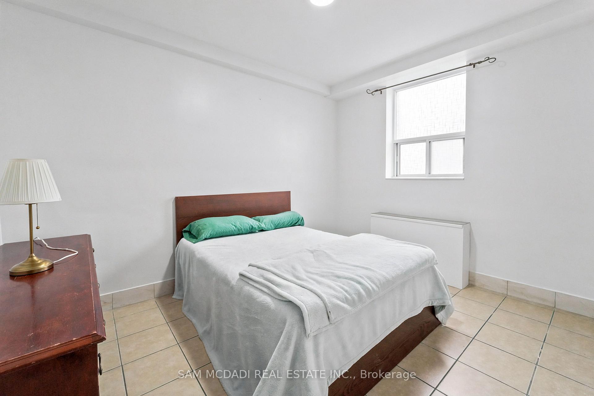 1016 O'connor Drive 103, Toronto Unit: 103