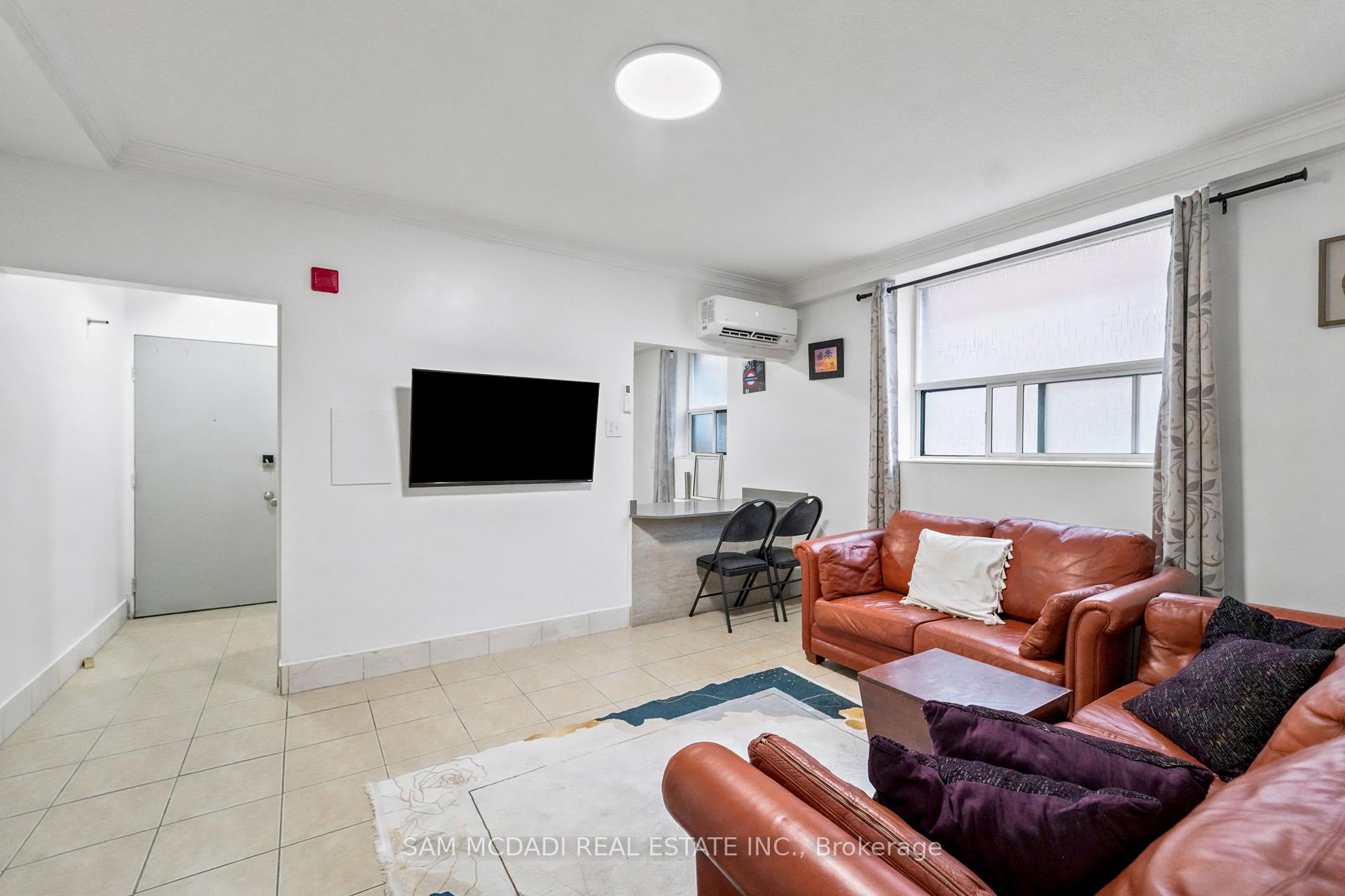 1016 O'connor Drive 103, Toronto Unit: 103