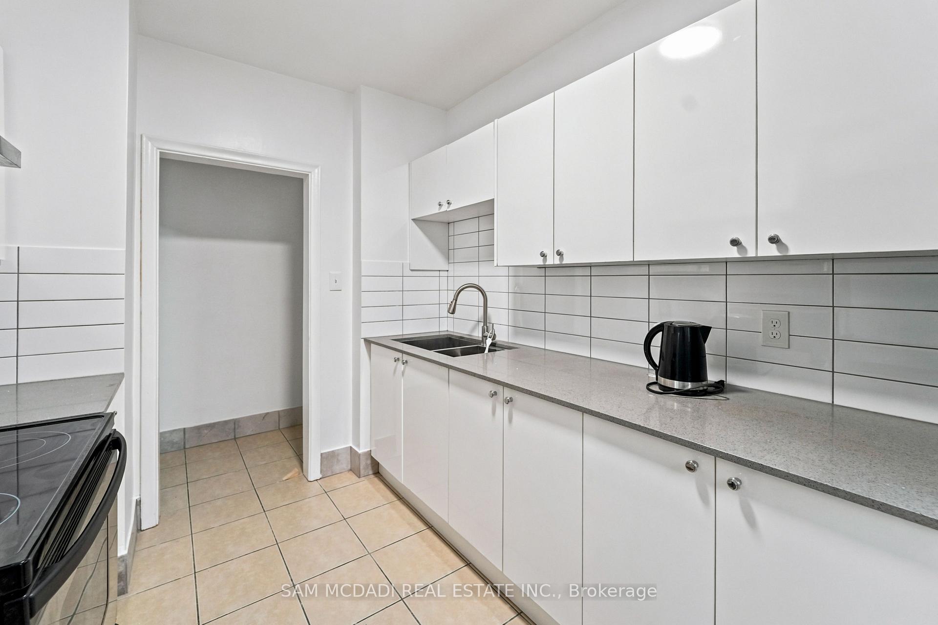 1016 O'connor Drive 101, Toronto Unit: 101