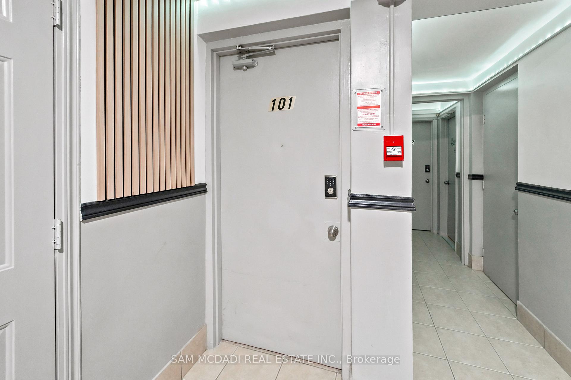 1016 O'connor Drive 101, Toronto Unit: 101