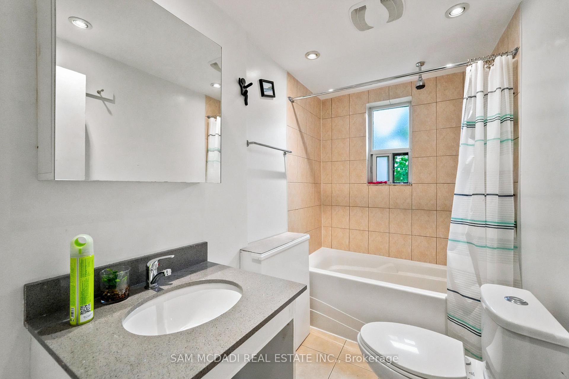 1016 O'connor Drive 302, Toronto Unit: 302