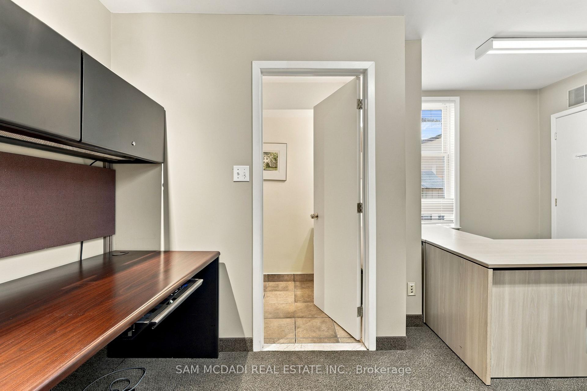 571 Kingston Road W