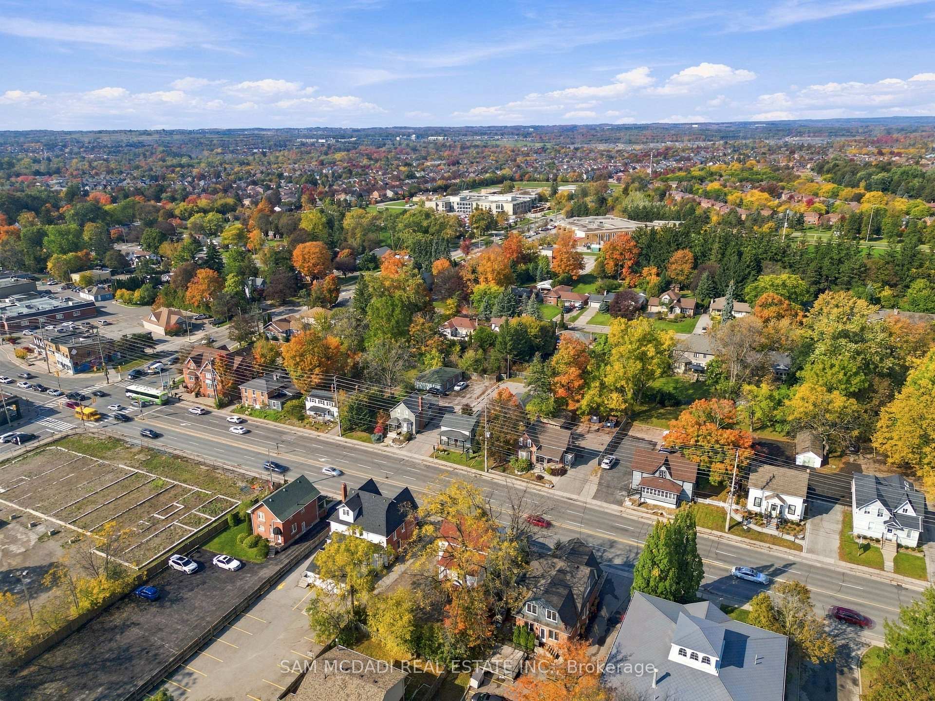 571 Kingston Road W
