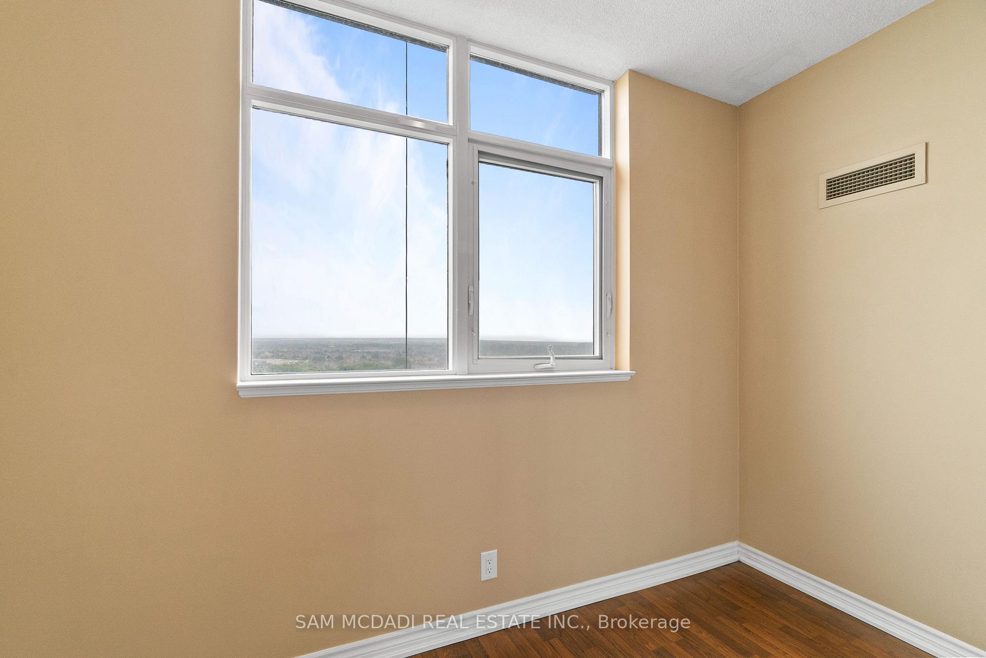 9235 Jane Street 1616