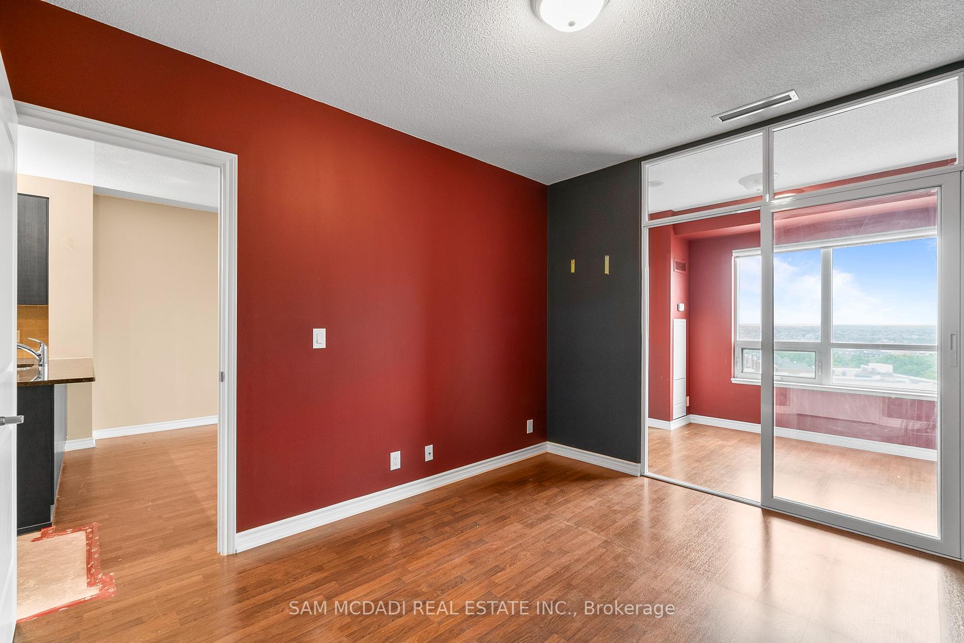 9235 Jane Street 1616