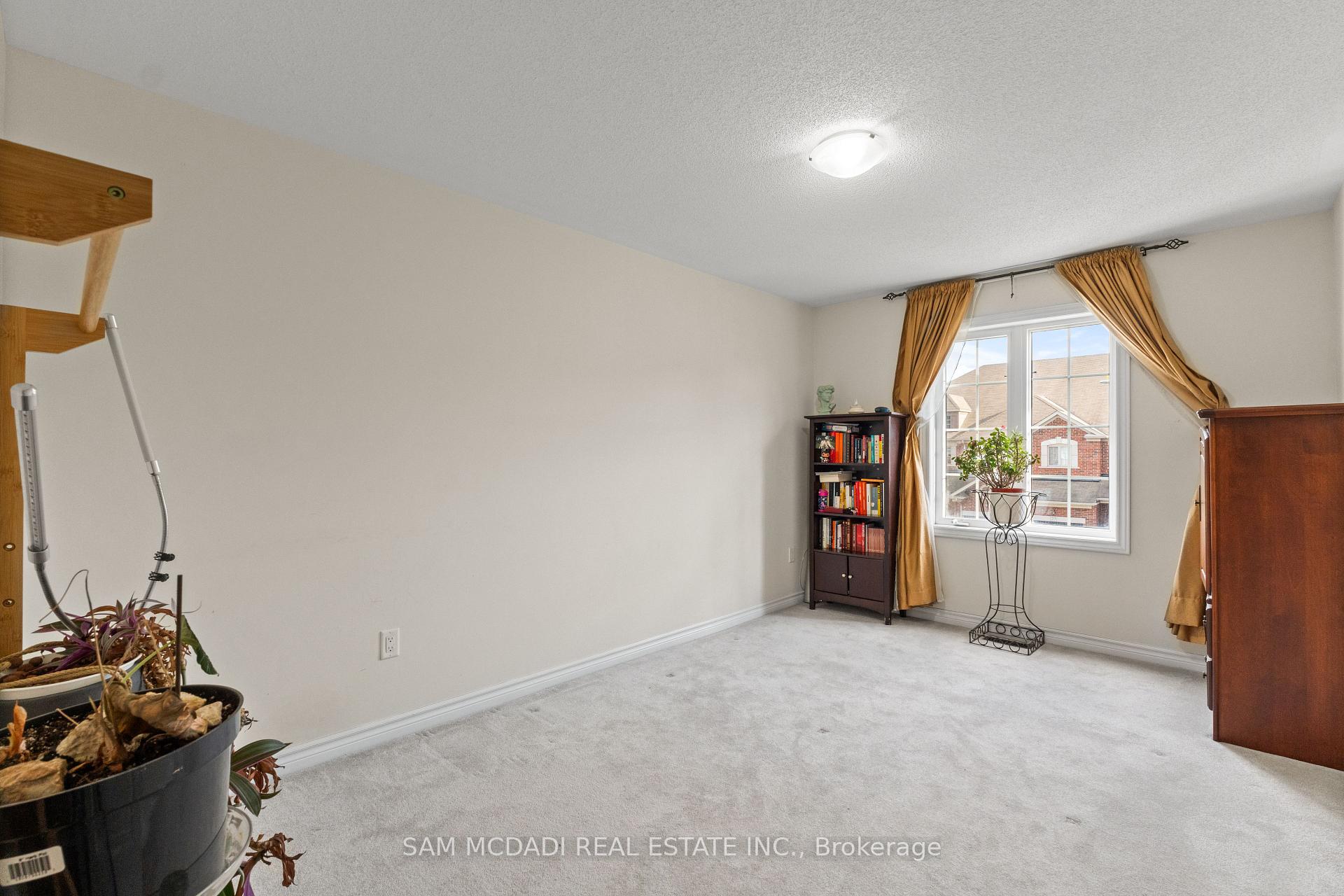 30 Zachary Place