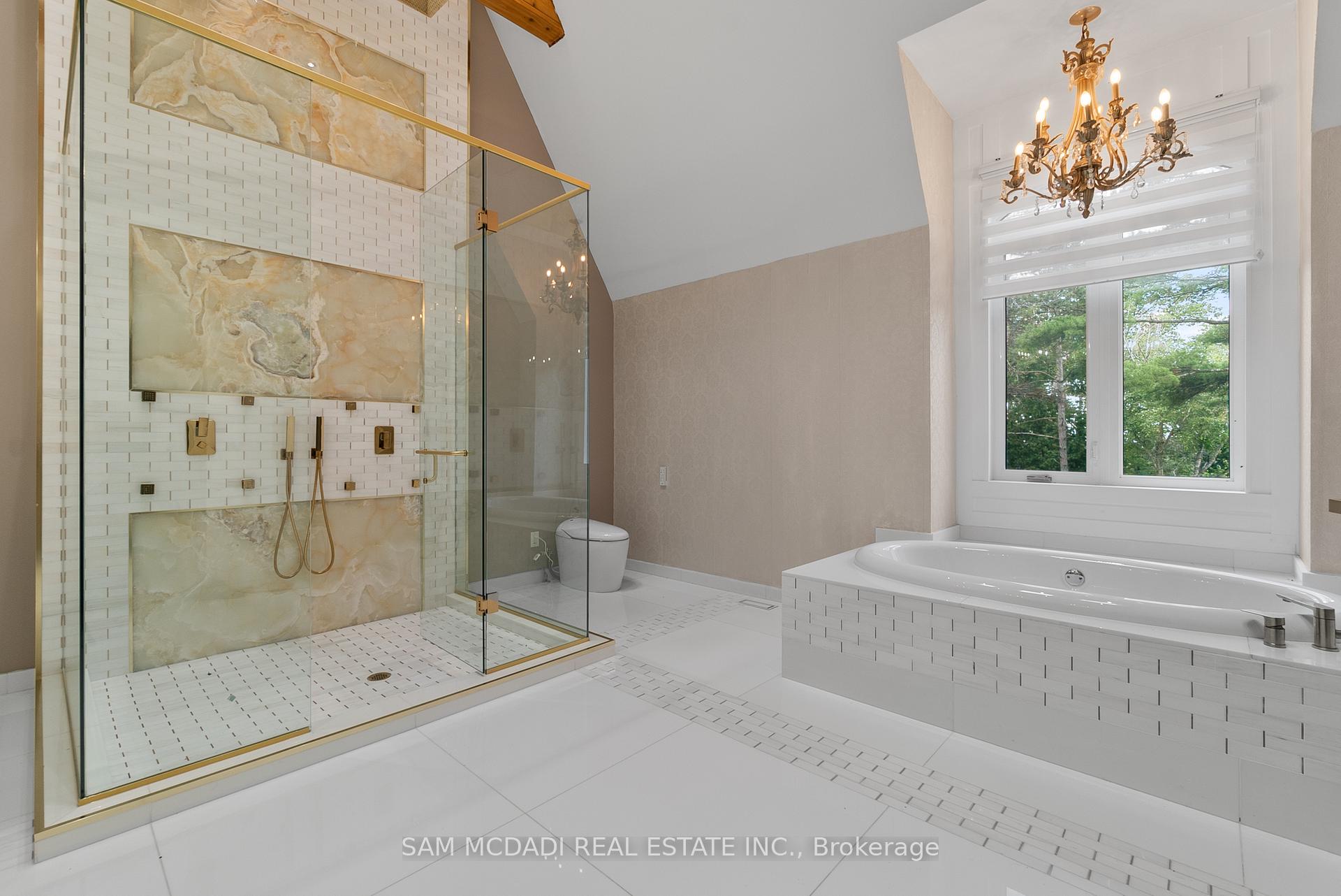 15 Glenview Heights Lane, King