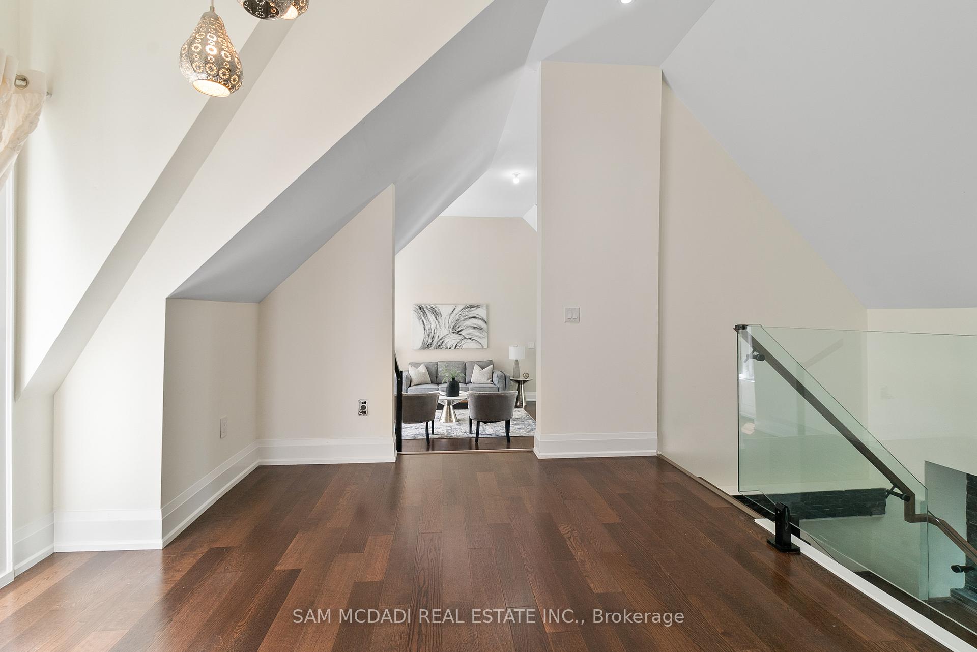 15 Glenview Heights Lane, King