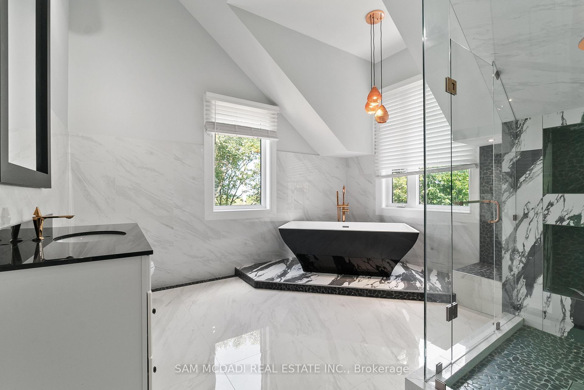 15 Glenview Heights Lane, King