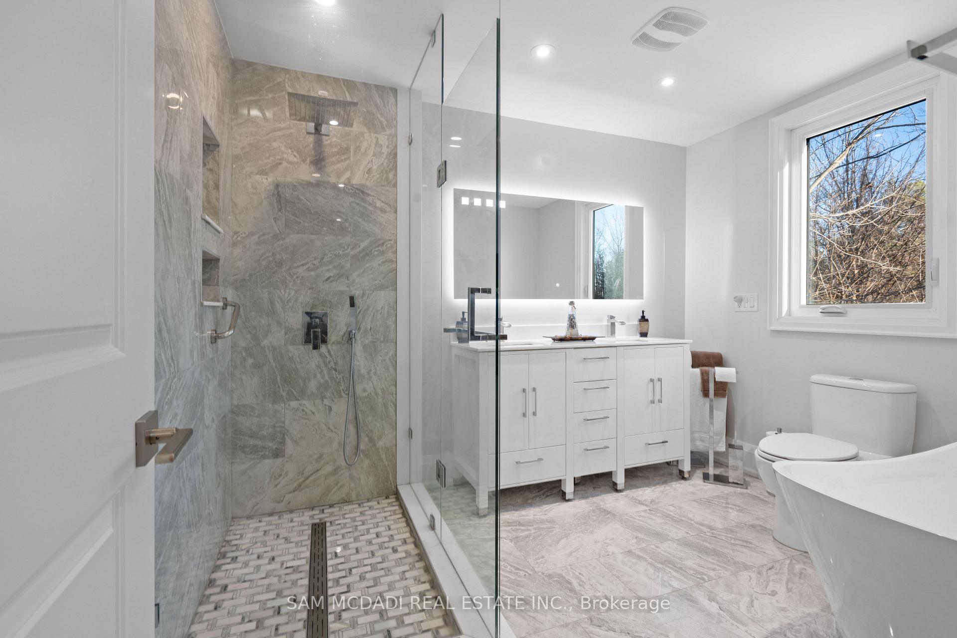 2993 Innisfil Beach Road