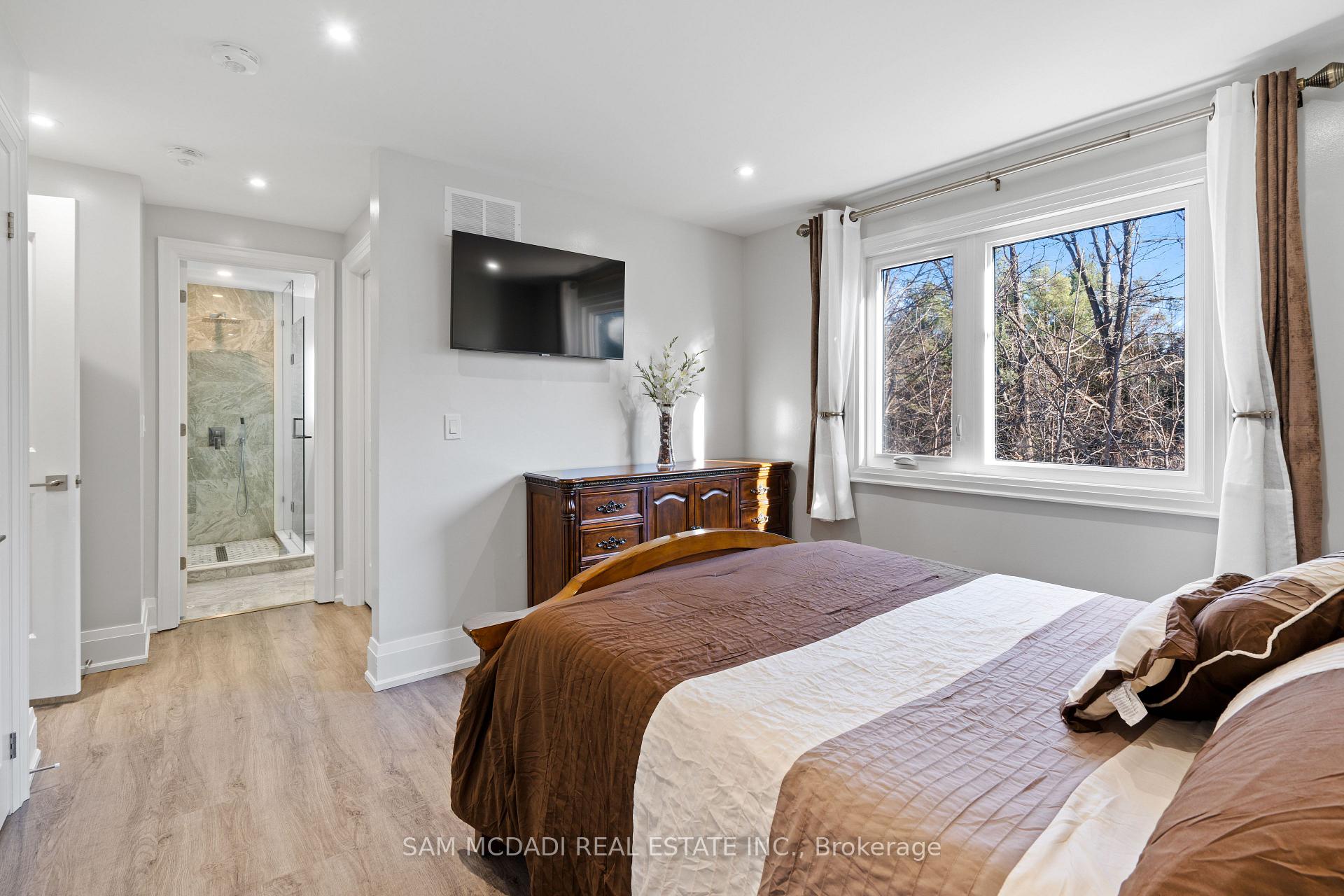 2993 Innisfil Beach Road