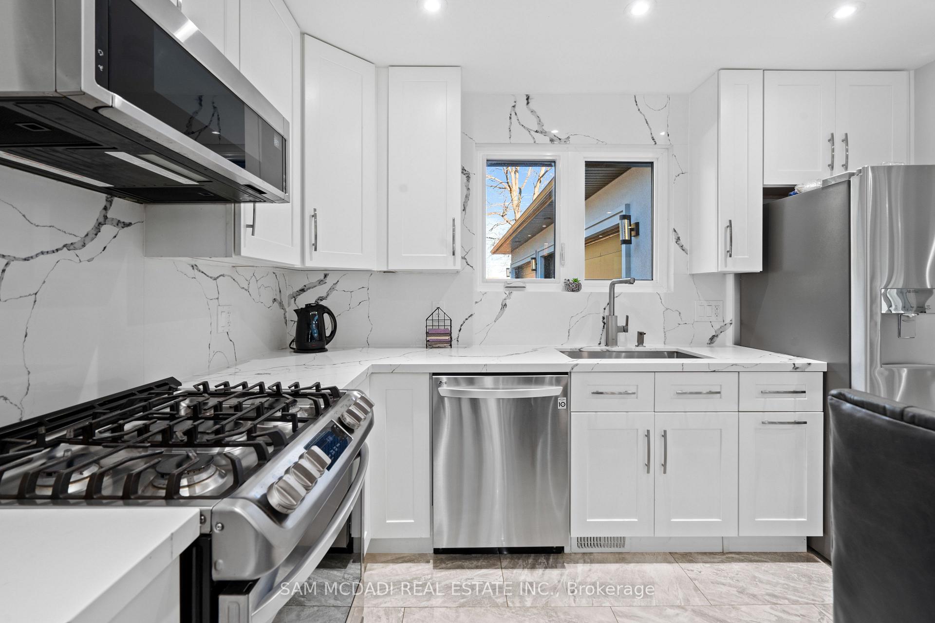 2993 Innisfil Beach Road