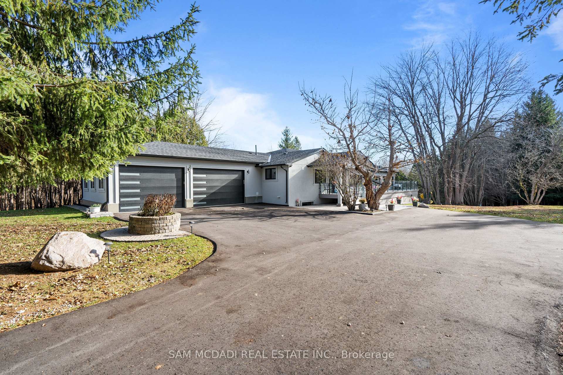 2993 Innisfil Beach Road