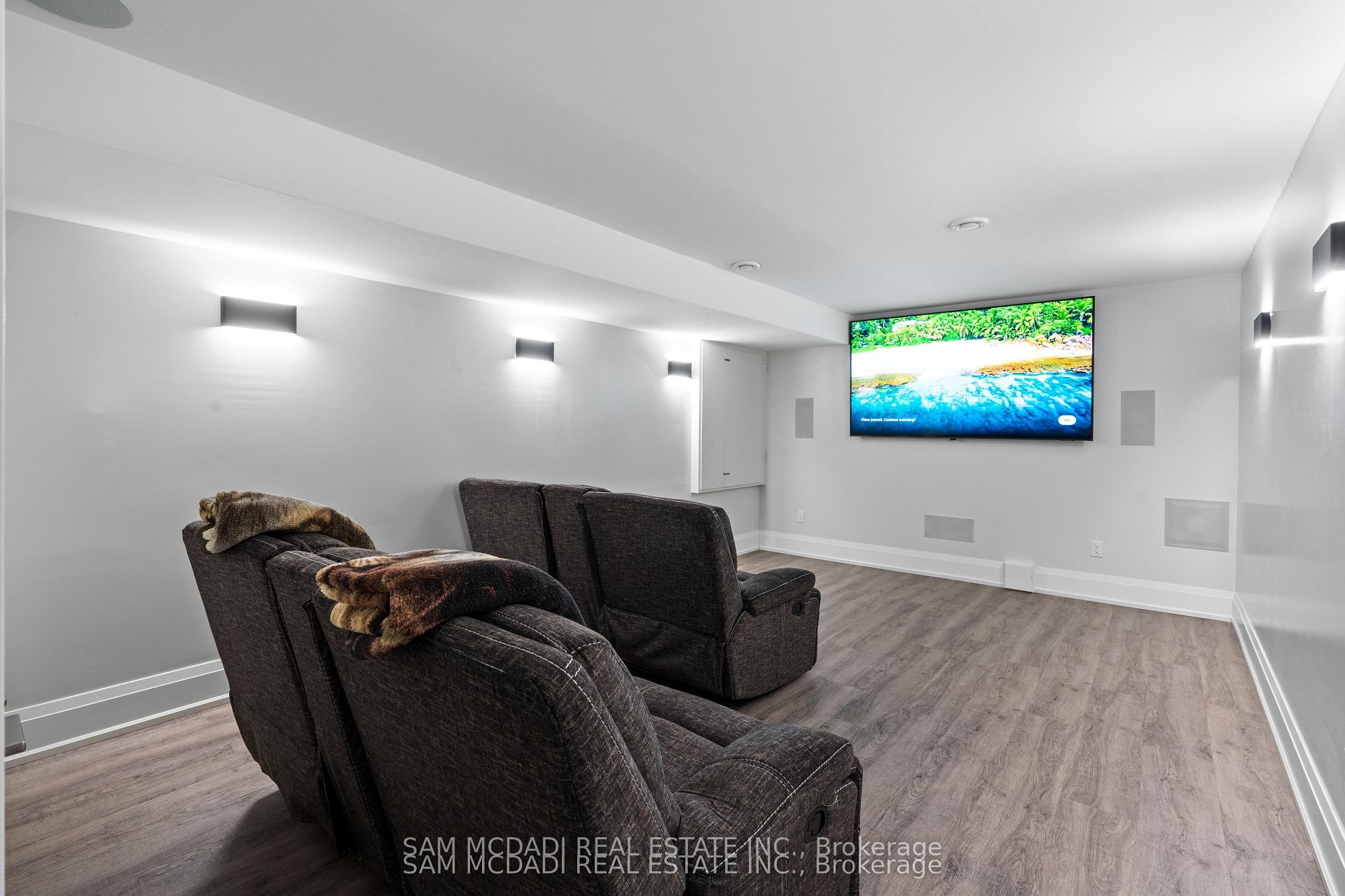 2993 Innisfil Beach Road