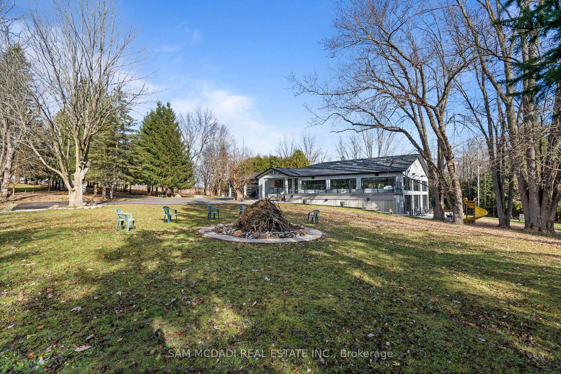 2993 Innisfil Beach Road