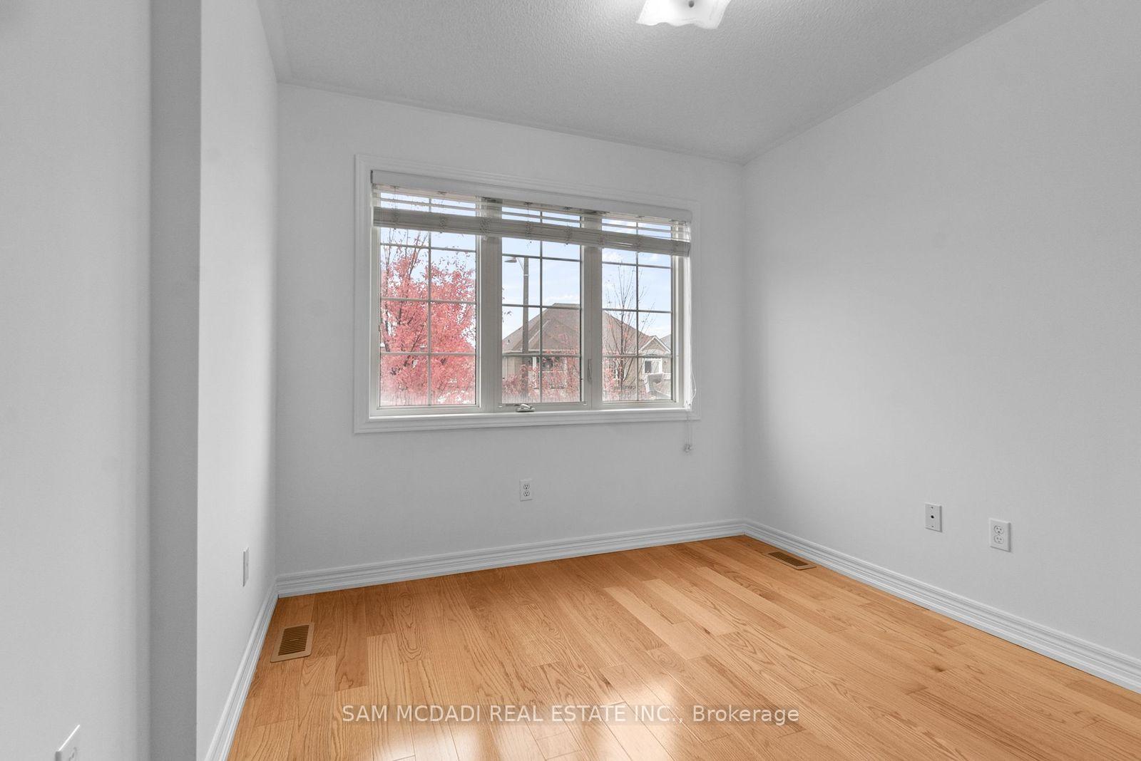 23 Manordale Crescent