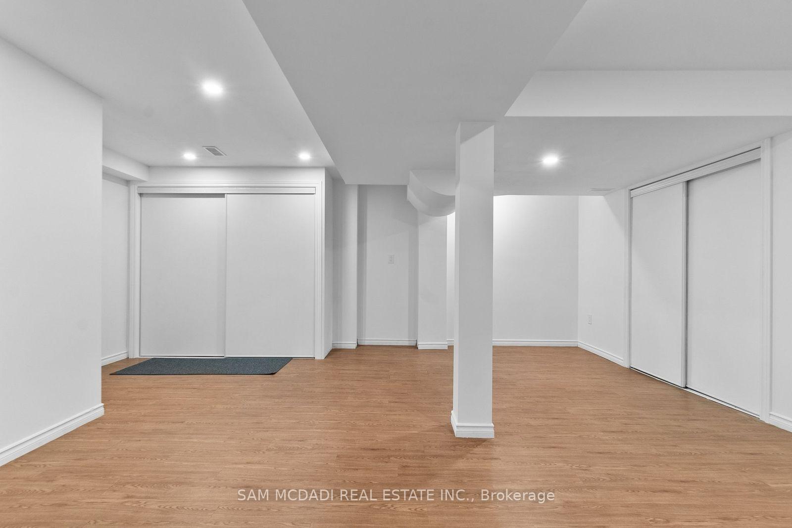 23 Manordale Crescent