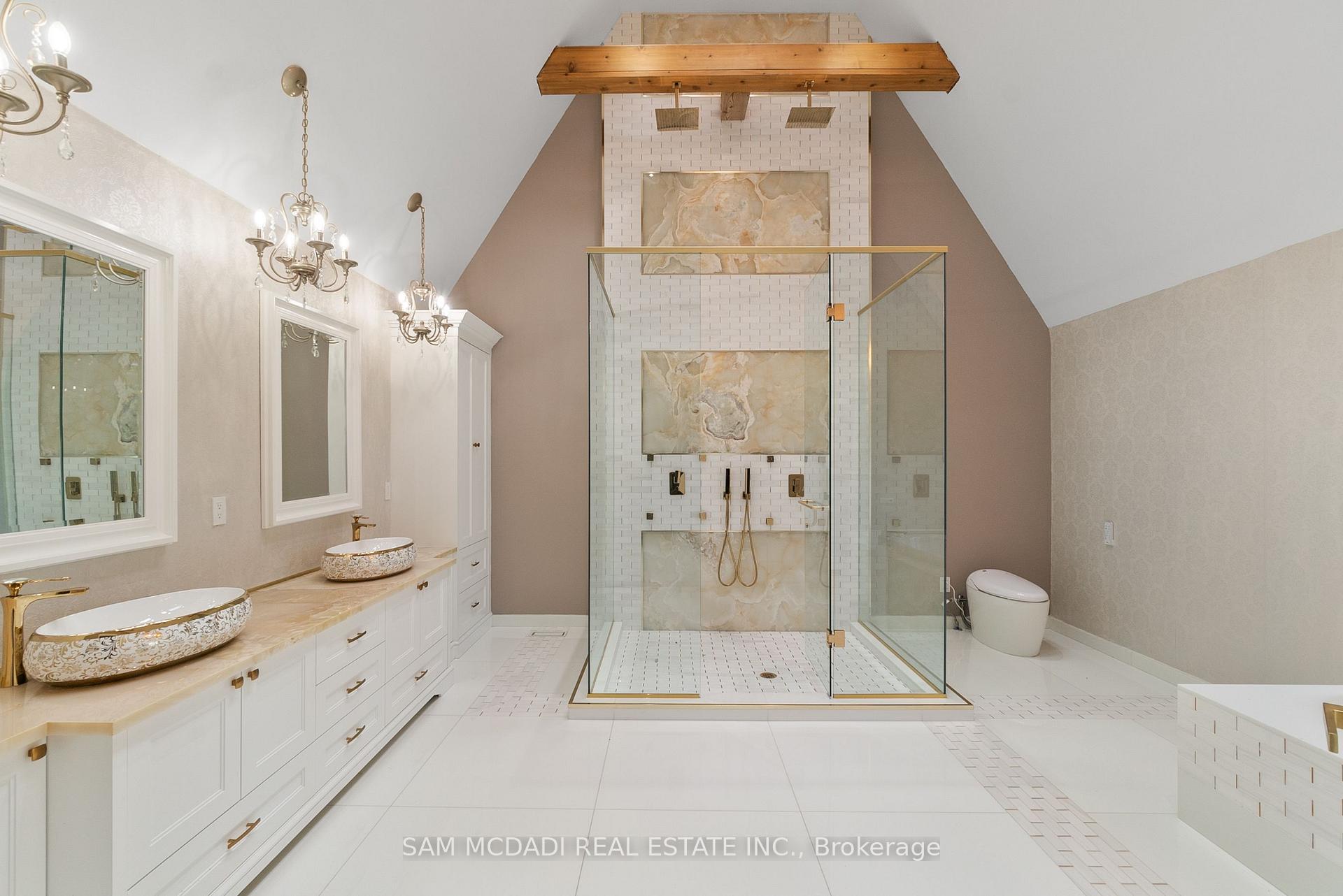 15 Glenview Heights Lane