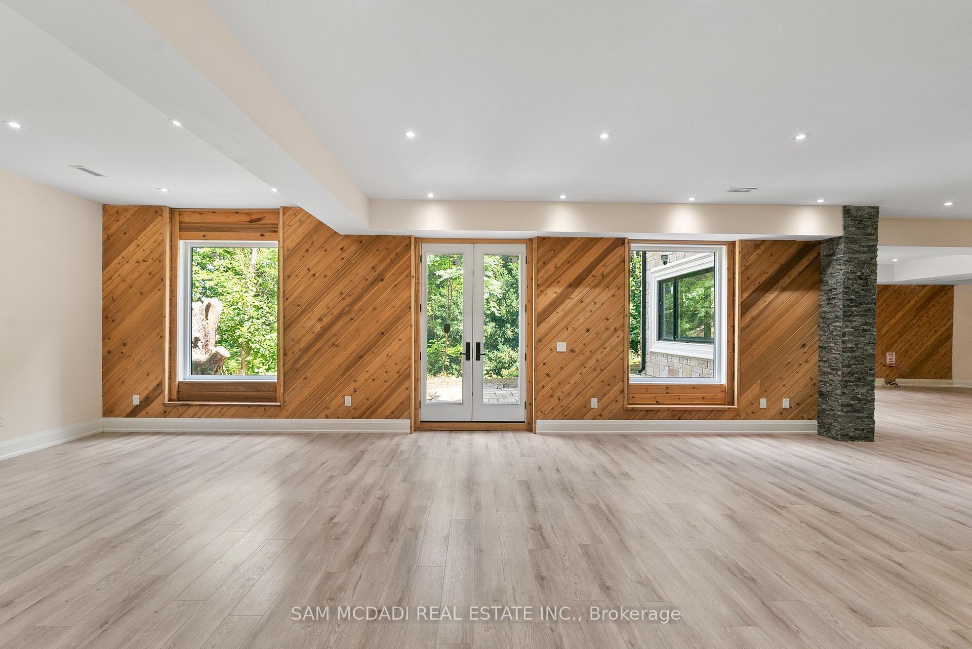 15 Glenview Heights Lane