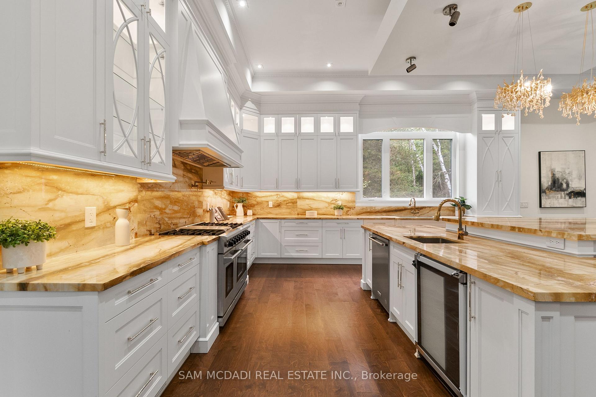 15 Glenview Heights Lane