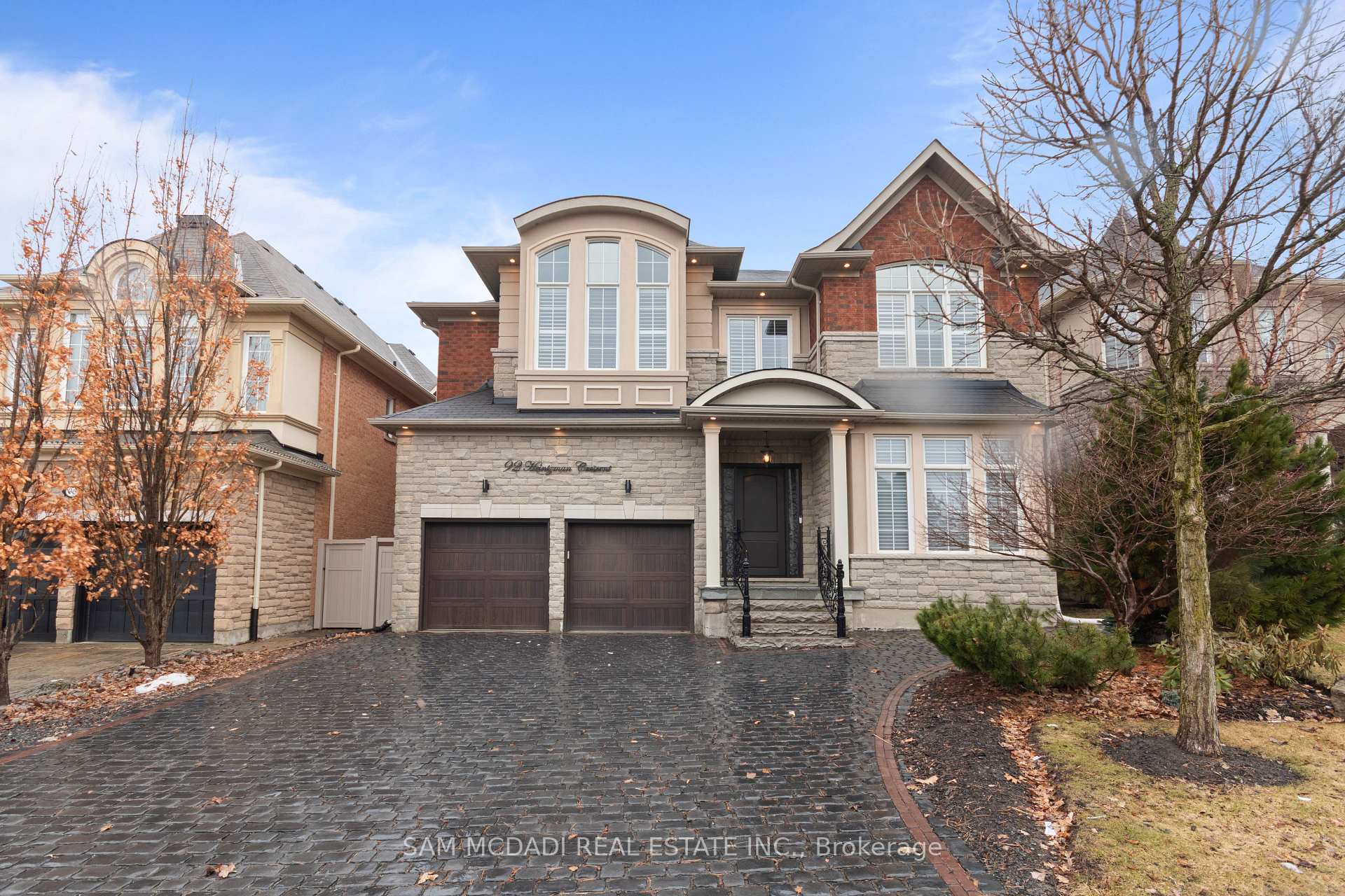 92 Heintzman Crescent