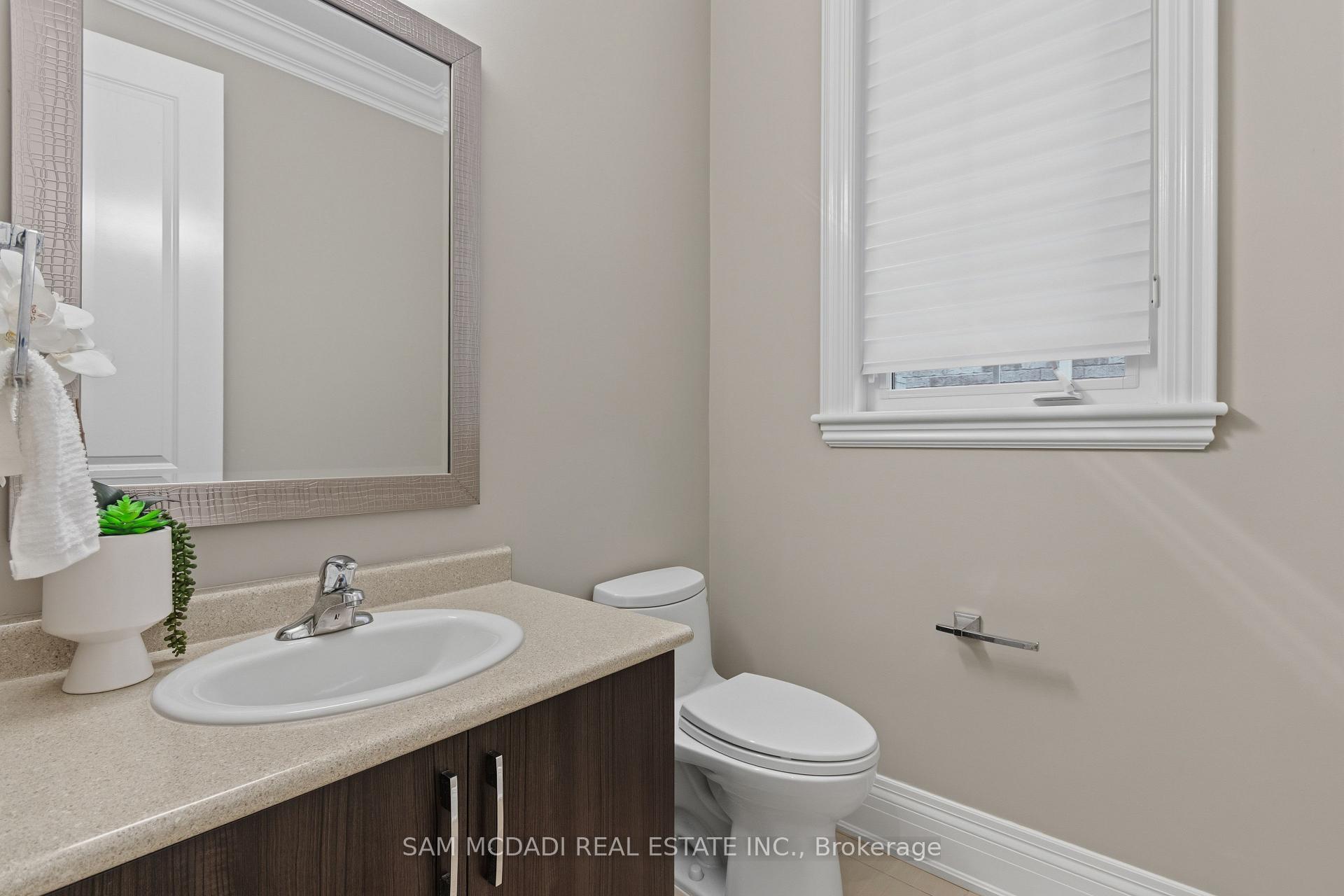 92 Heintzman Crescent