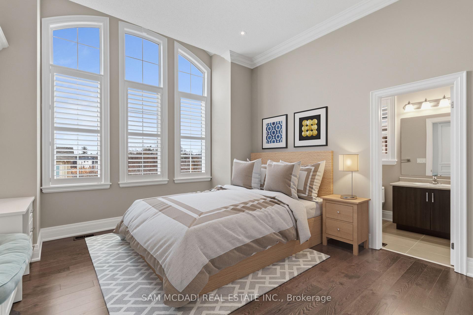 92 Heintzman Crescent