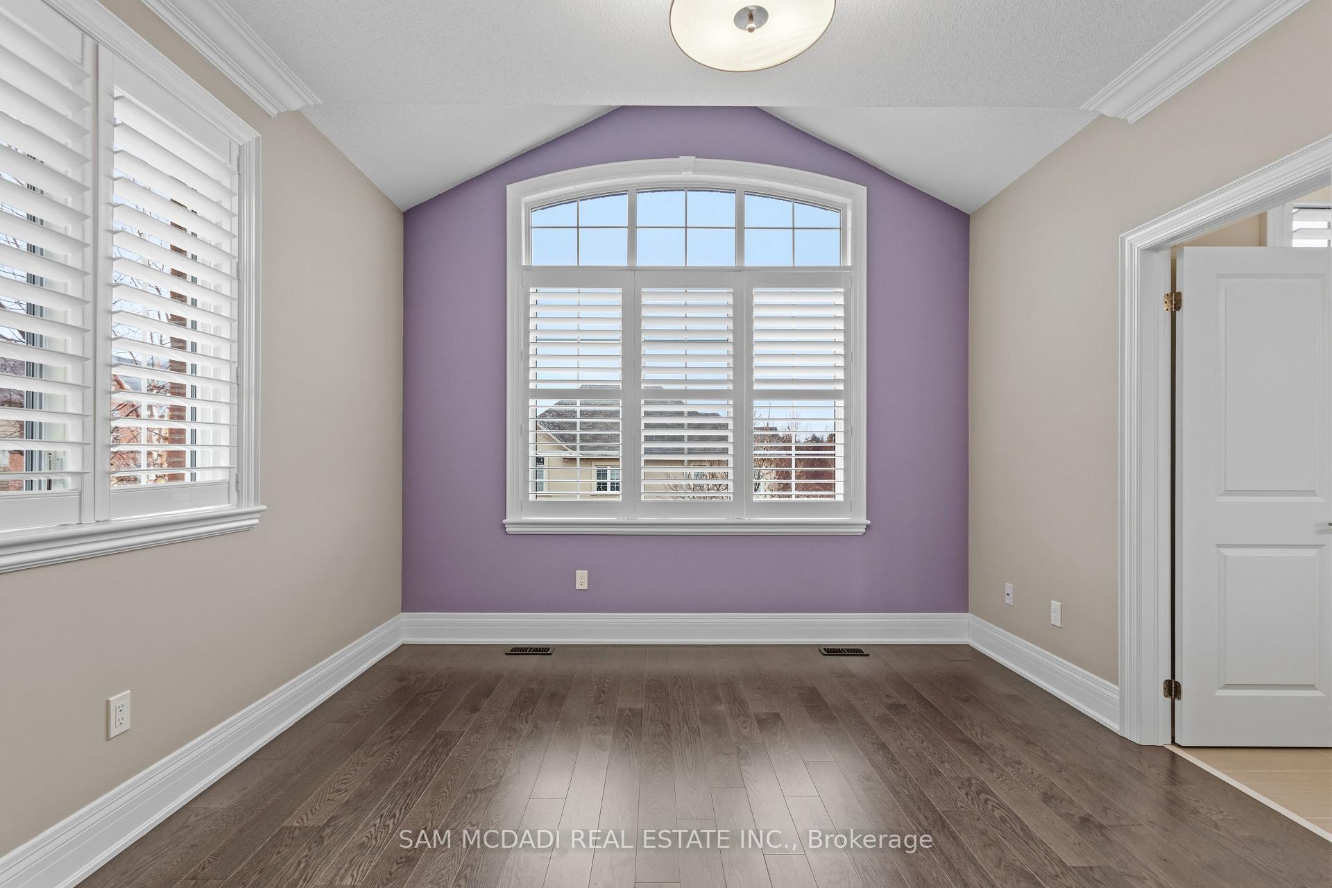 92 Heintzman Crescent