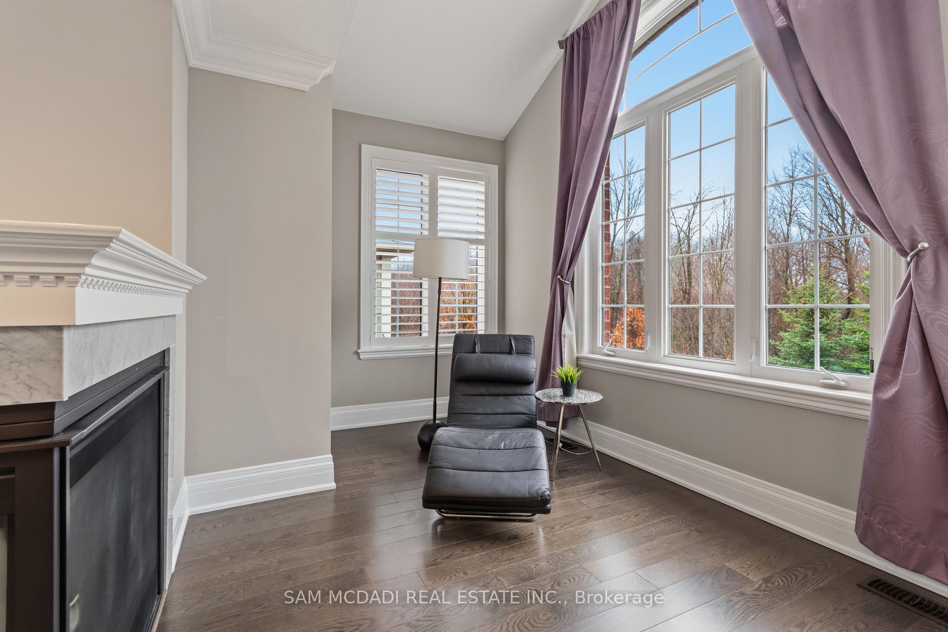 92 Heintzman Crescent