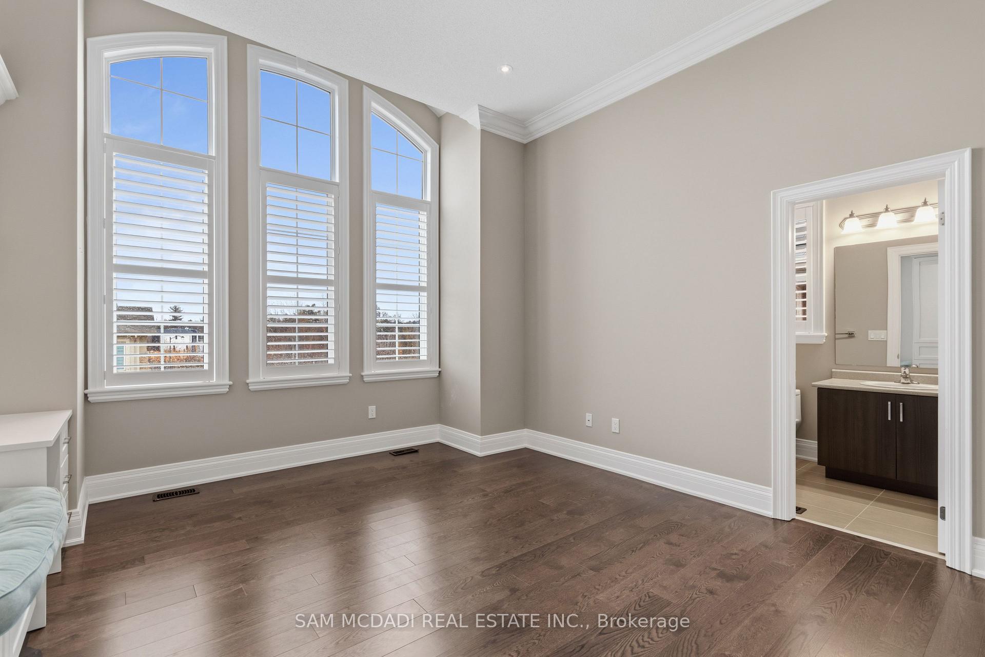 92 Heintzman Crescent