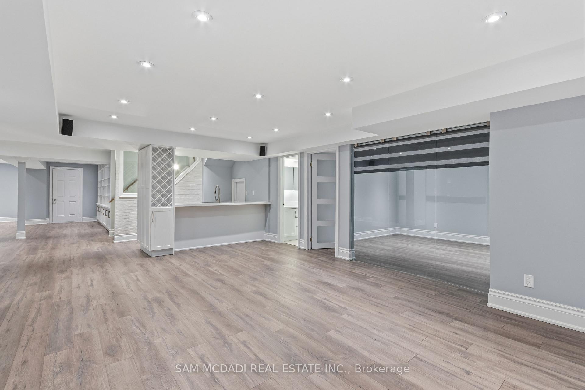 92 Heintzman Crescent