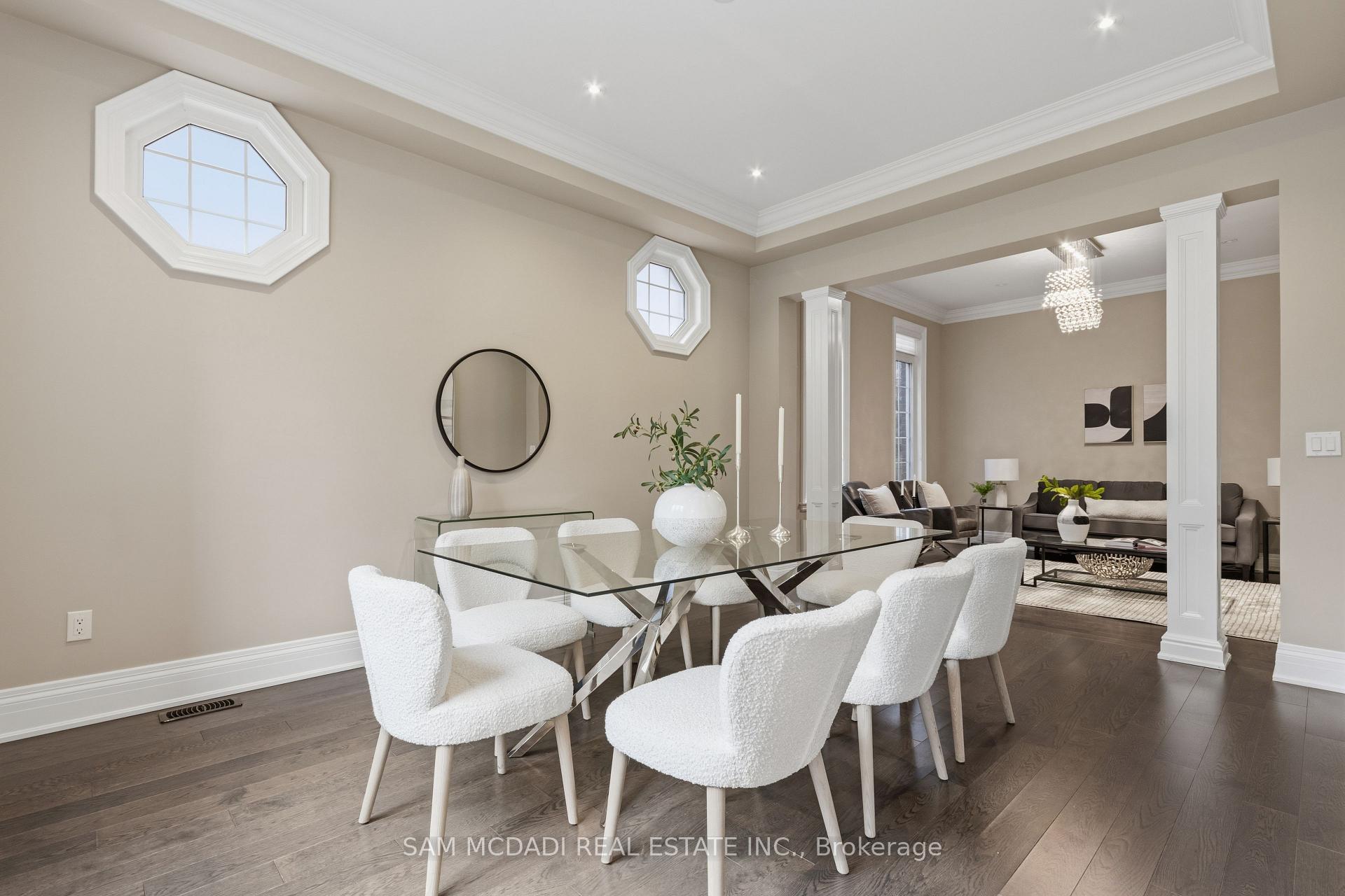 92 Heintzman Crescent