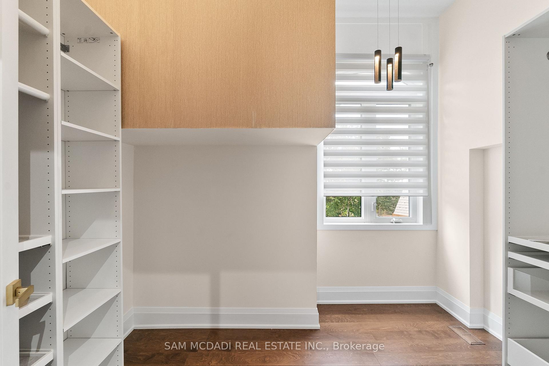 15 Glenview Heights Lane