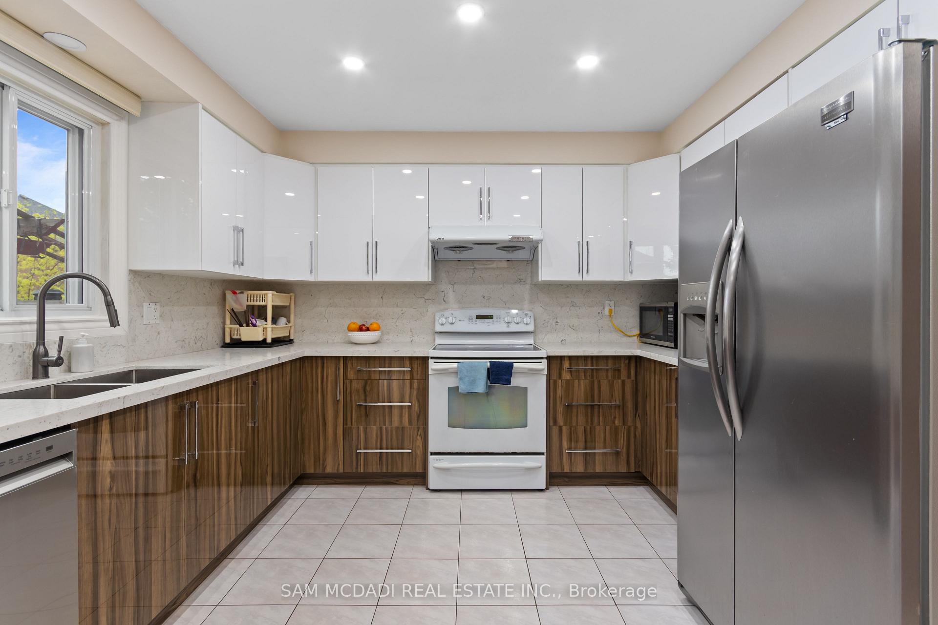 8 Brooklyn Crescent